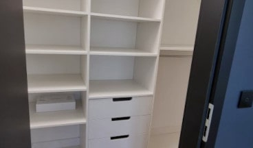 garderoba na wymiar we wnęce
